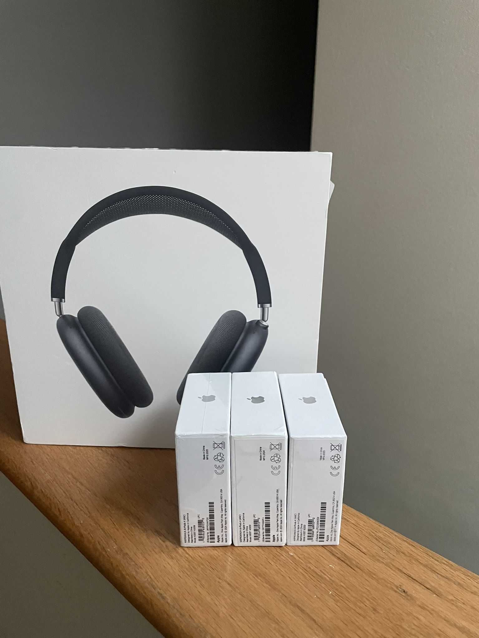 AirPod 4s Noise W Noise Cancellation