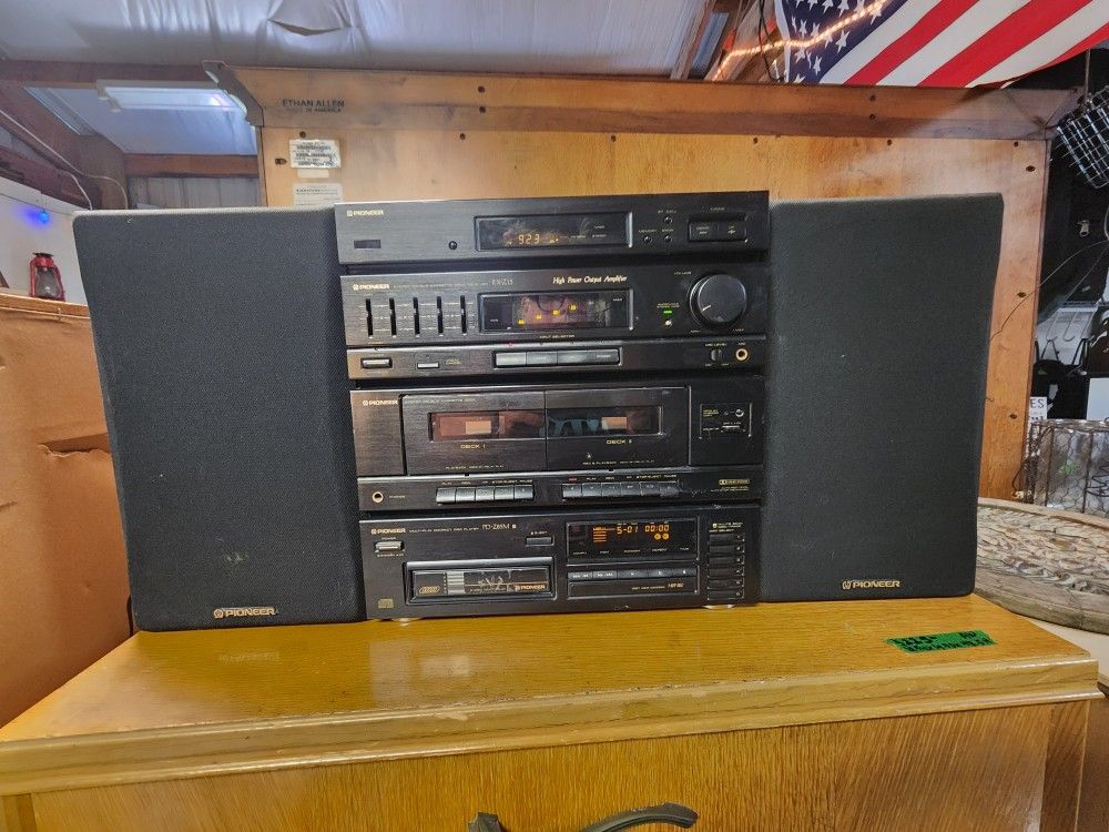Vintage 1992 Pioneer RXZ15 Home Stereo System with Speakers Plus Pioneer PDZ85M CD Changer Great Vintage System