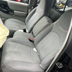 Front Seats For 2001 Mazda Pu/ Ranger X Can
