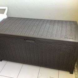 Outdoor Water Resistant Large Storage Box. Made By SUNCAST. SIZE 50”x24”x24” Or 125 Gallons. 