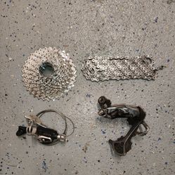 Selling a Shimano XTR 9-speed groupset in great condition. 