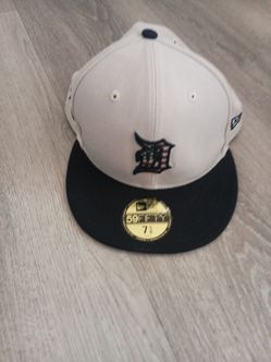 Fitted hat
