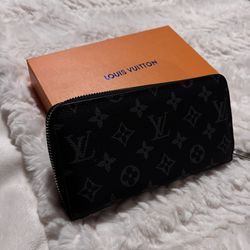 LV Designer Women’s Accessory 