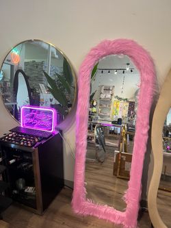 Viral Mirrors