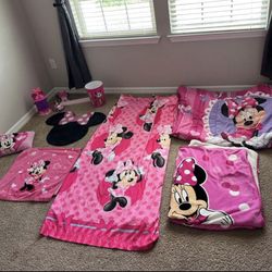 Minnie Mouse set 