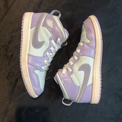 💜Air Jordan 1 Mid “Purple Pulse”