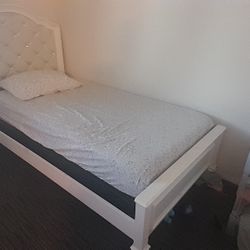 Beautiful Twin Bed With Head Board And Frame