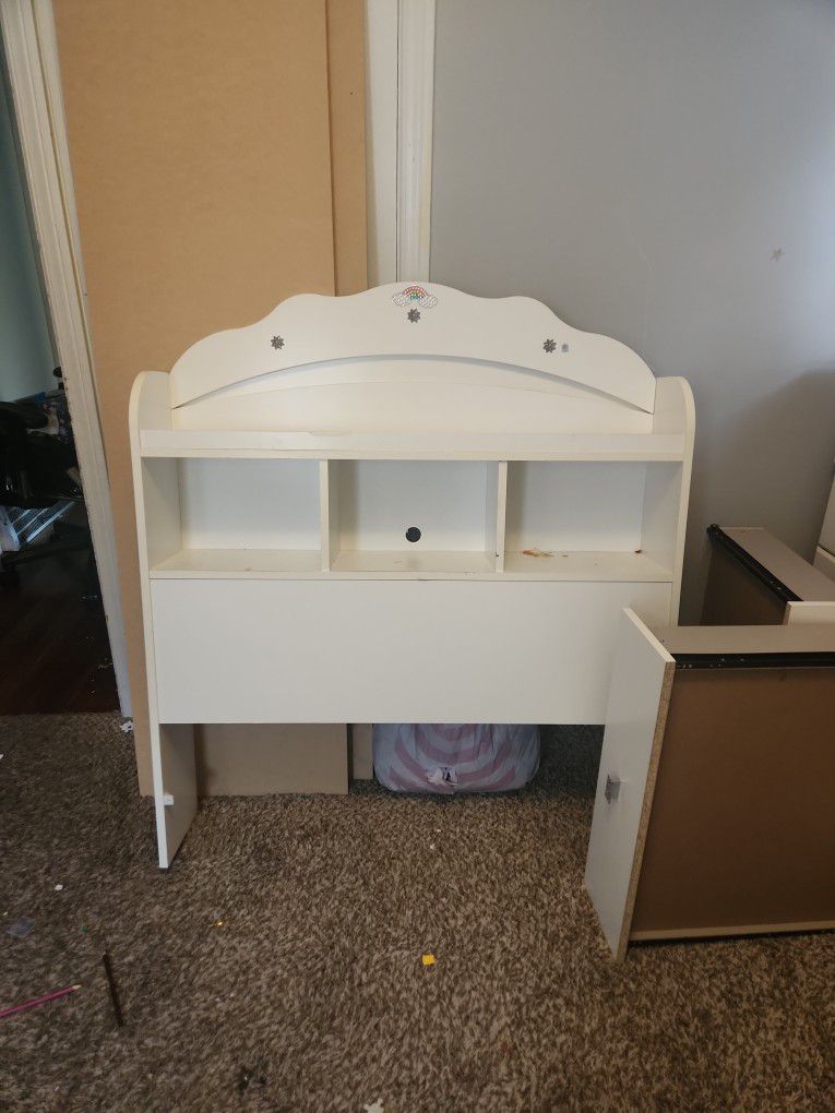Kids Bed With Matress And 2 Dressers 