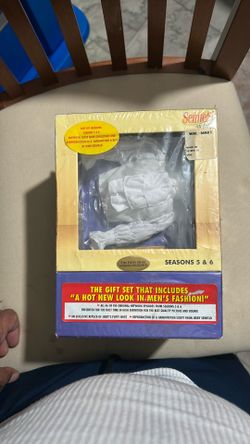 Seinfeld dvds with collectable