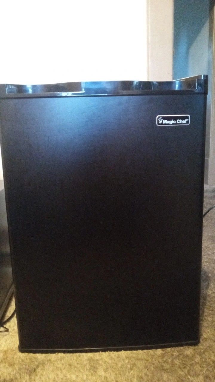 Magic Chef Mini Fridge