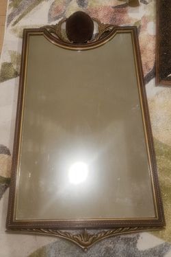 Vintage Federal Mahogany Framed Mirror