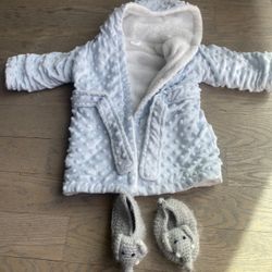 Baby 12mo Robe And Slippers 