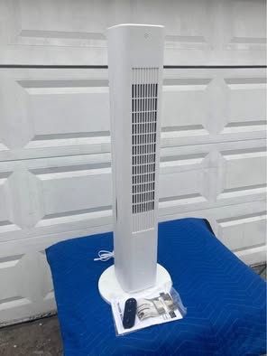 Small tower fan