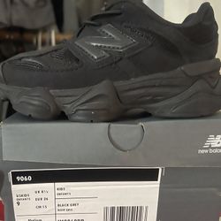 New Balance Shoes Size 9 For Kids 