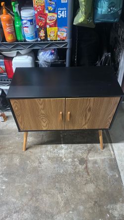 Tv console thing