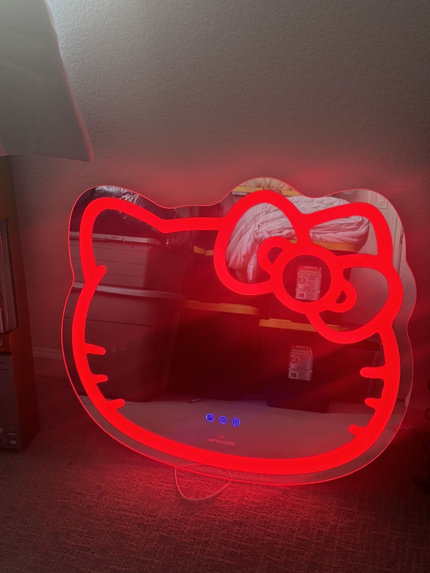 Hello Kitty Impression Vanity Smart Mirror