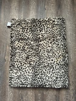 Faux Fur Thermal Leopard Print Pet Bed