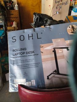 Rolling laptop desk