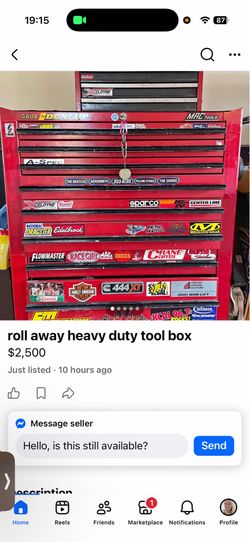 Heavy duty roll away tool box 8 drawer has removal top box. In excellent condition have 1 key