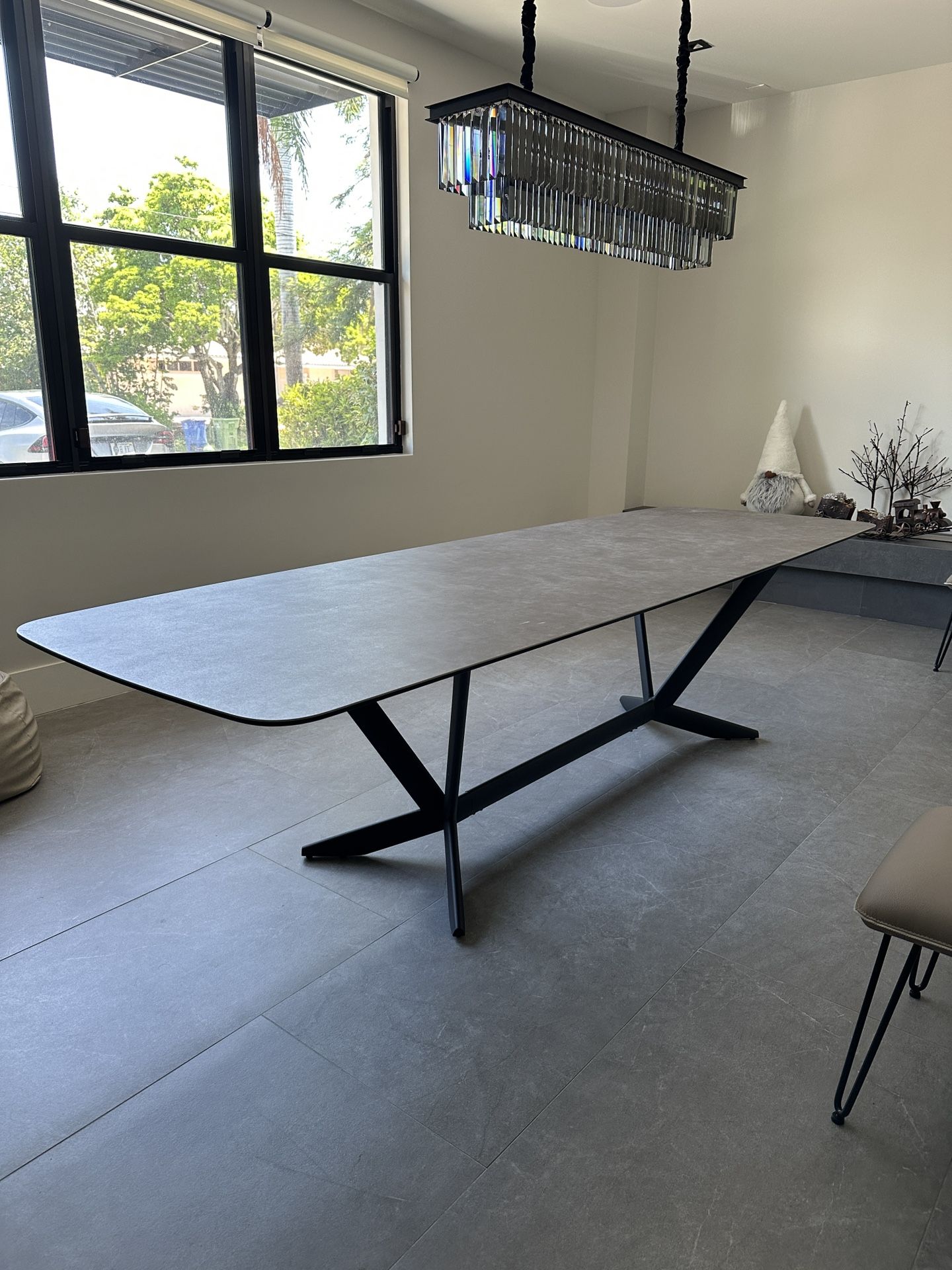 Modrest Dining Table