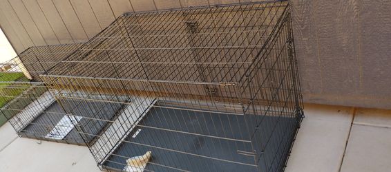 Like new dog kennels