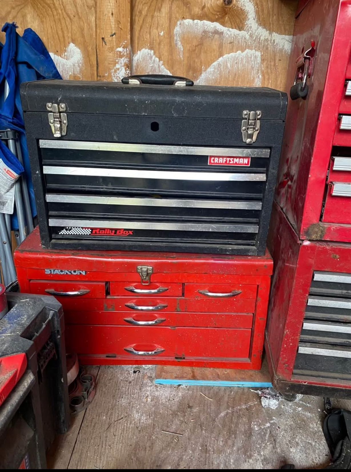 CRAFTMAN ROLLING TOOL BOXES