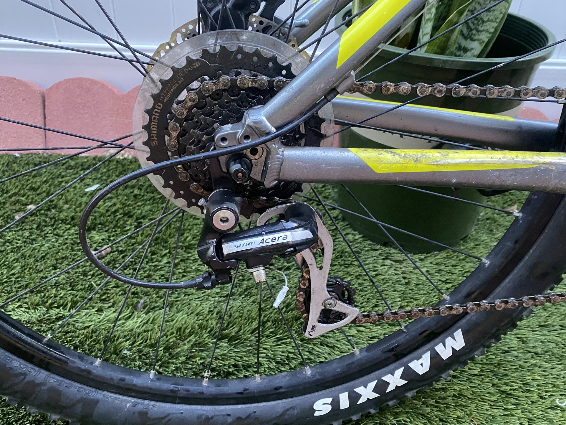 Giant Mountain Bike