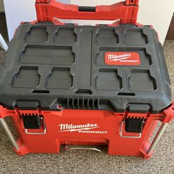 Milwaukee Rolling Tool Box