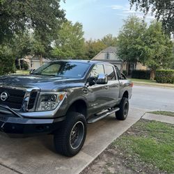2017 Nissan Titan SL 4X4