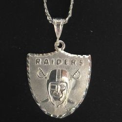 Oakland Vegas Raiders .925 Sterling Silver Pendant Miami Cuban Curb Link Chain