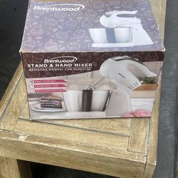 Brentwood Stand And Hand Mixer
