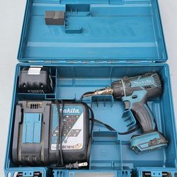 Makita Hammer Drill Kit
