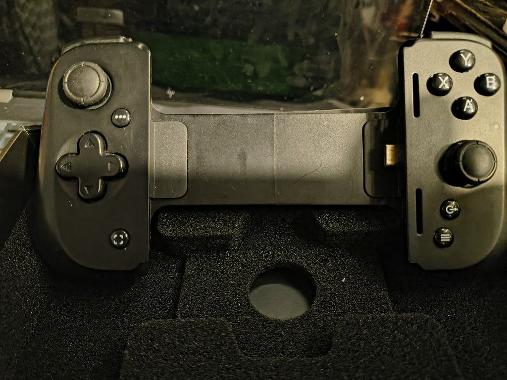 Mobile Gaming Controller 