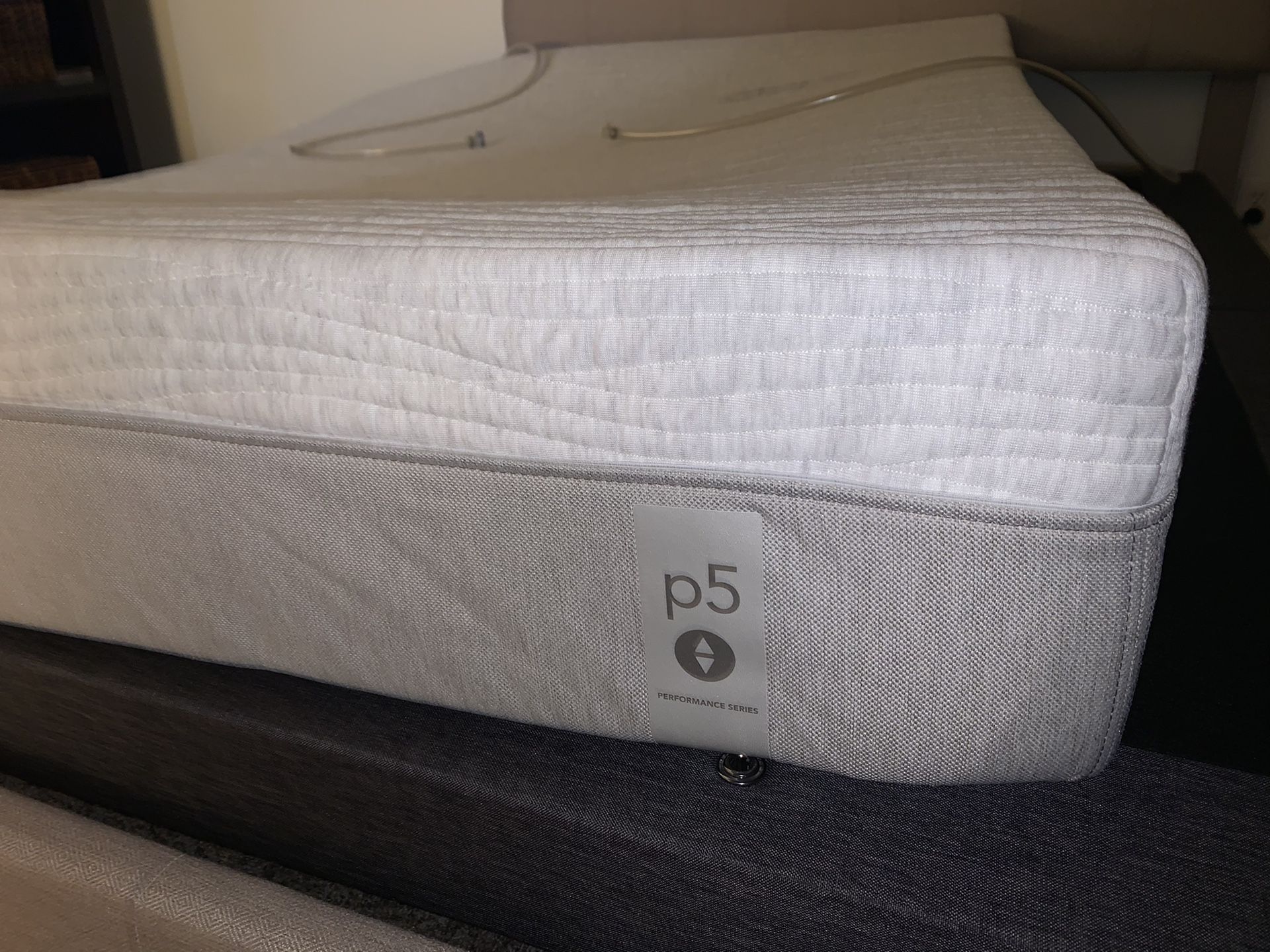 Sleep Number 360. p5 Smart Bed Queen for Sale in Costa Mesa, CA OfferUp