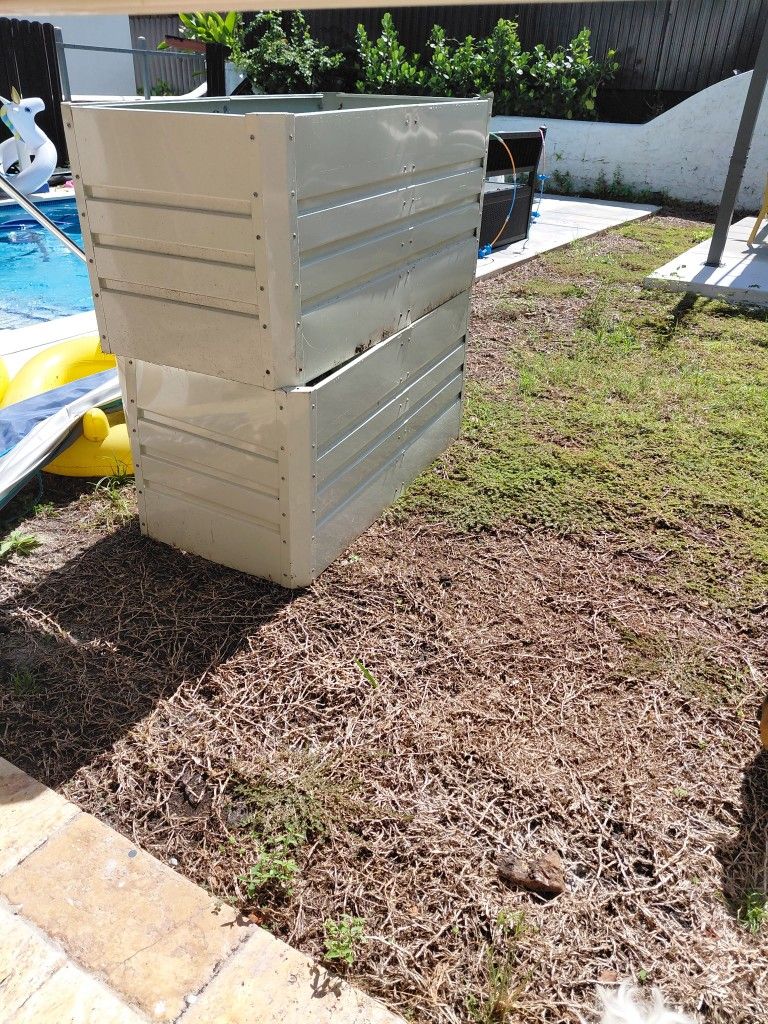 2 Metal Containers For The House O Backyard  Price Is For Each