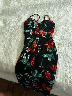 Black Hawaiian dress