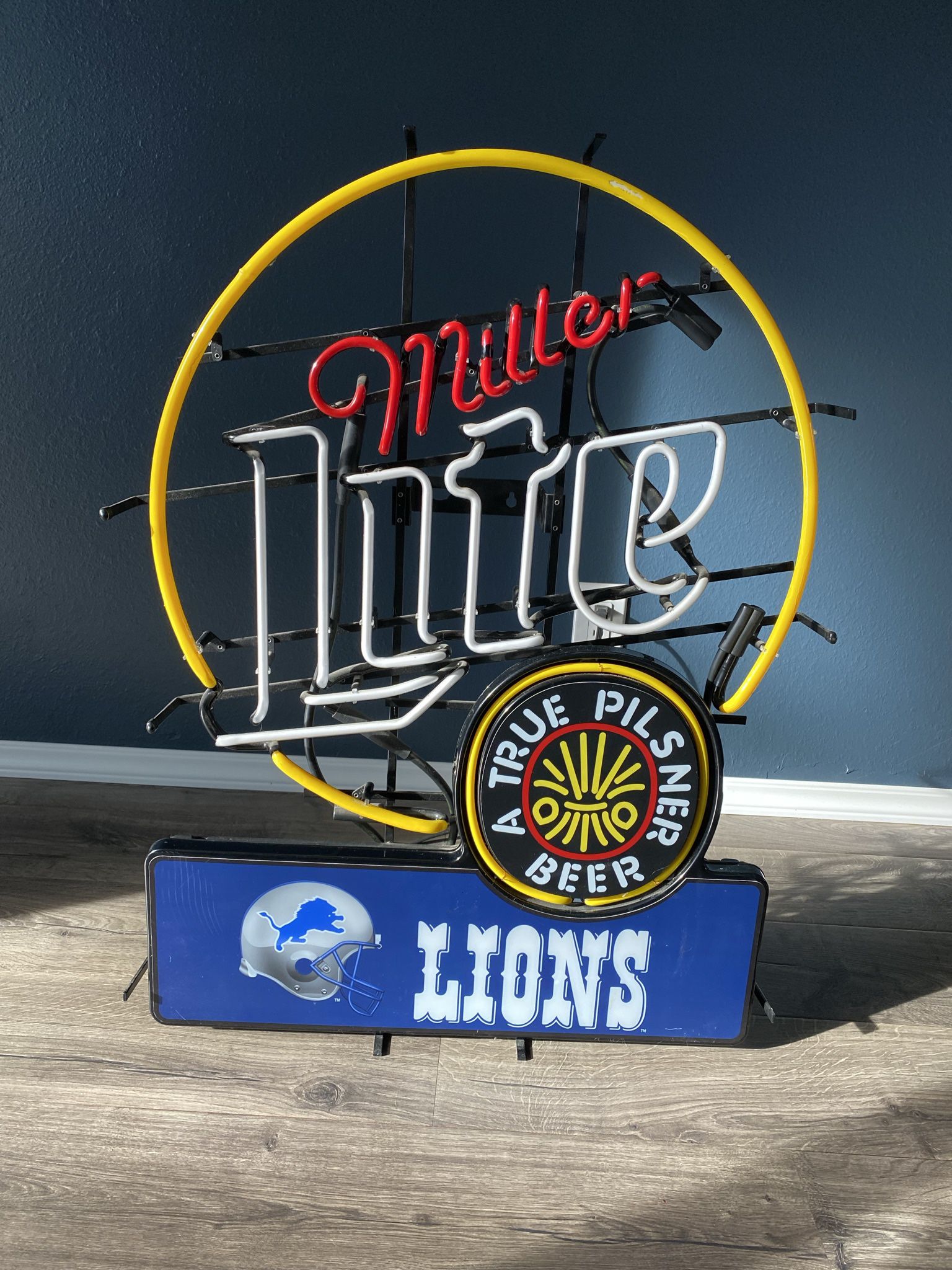 Miller Lite/Lions Neon Beer Sign 