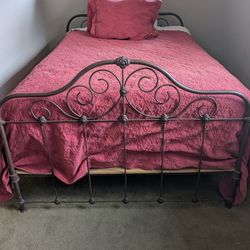 Metal head board and foot board