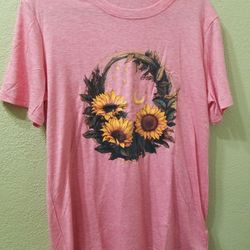 Brand New Women's Size XL Sunflower Pink T Shirt