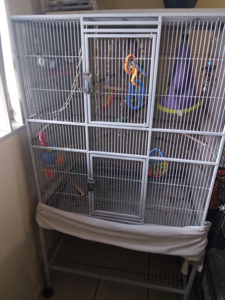 Large Cage With Bottem Rack