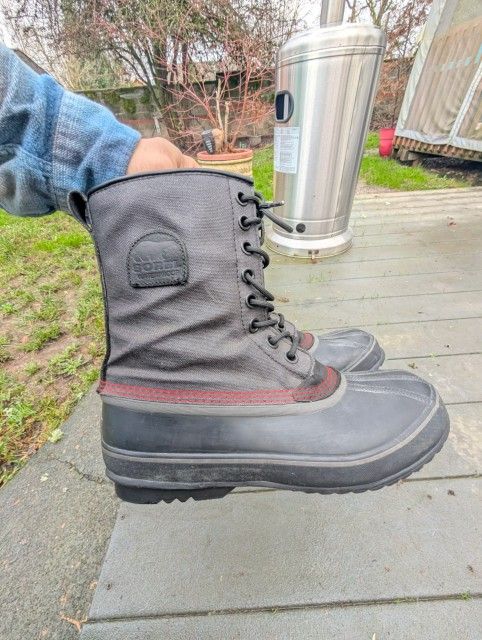 Sorel Men's 9.5 **LIKE NEW**