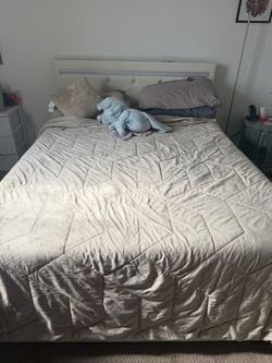 Queen bed