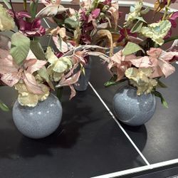 Small House Flower Decoration (Offer Price)