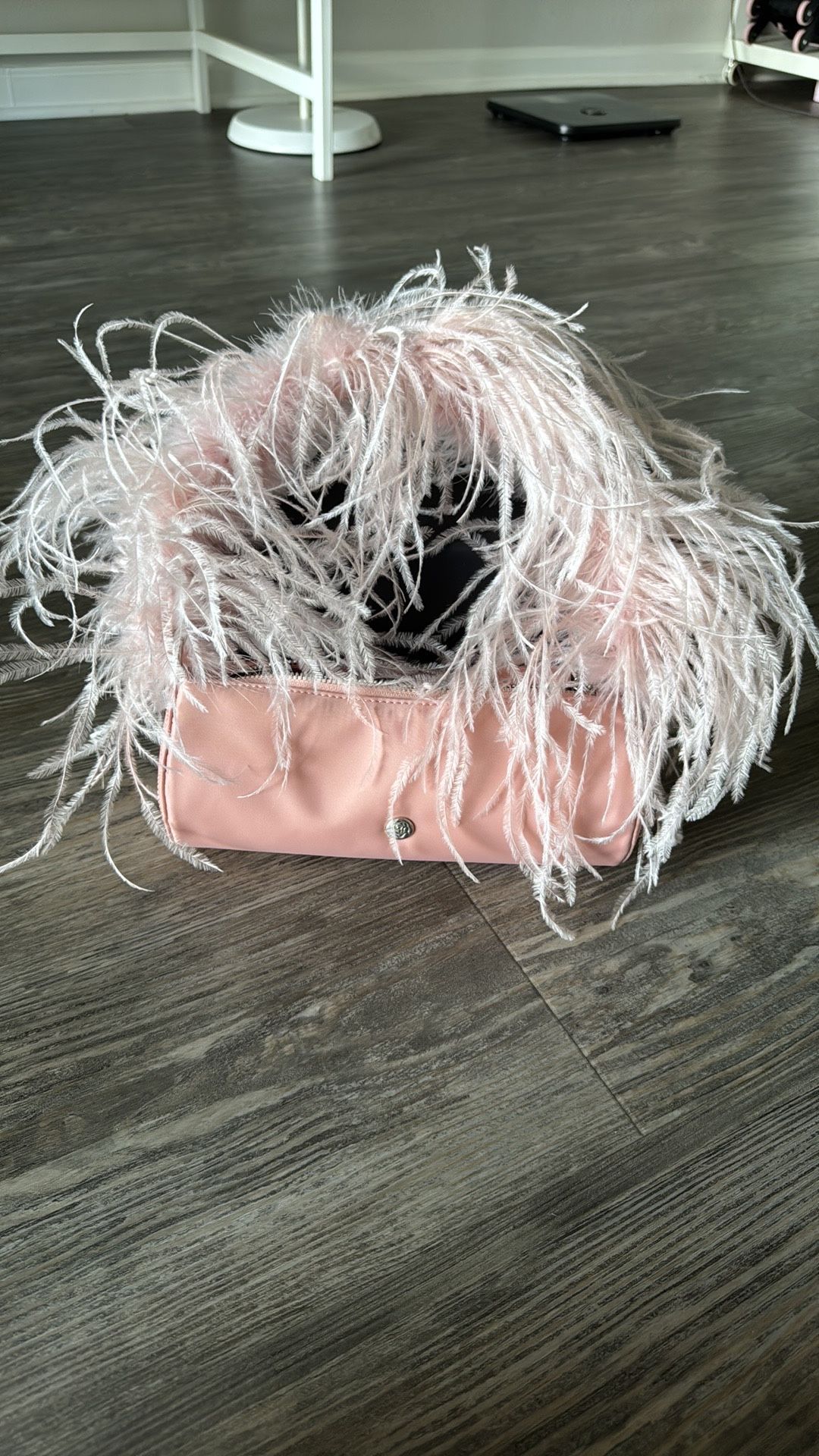 Women pink purse with Natural Ostrich Feather Fluffy strap