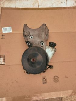 Power steering pump for Chevy Silverado or GMC Sierra V6..4.3