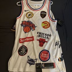 Supreme x Nike NBA Teams Authentic Jersey White Size M DS Brand New SS18