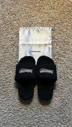 Men’s Chill Black Slides.
