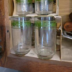 Vintage 1970s Corelle Libbey Pyrex Crazy Daisy Spring Blossom 12 Oz. Drinking  Glasses Set Of 4 with Original packaging for Sale in Old Bridge, NJ -  OfferUp