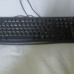 Logitech K120 Desktop USB Keyboard in Black