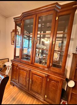 Dining Room Table and 6 Chairs with a matching 2 Piece Breakfront